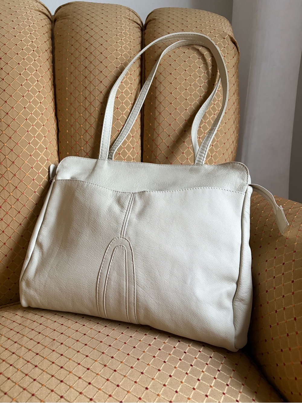 Soft Genuine Leather Tote Bag | Ivory/Cream | Minimalist | Excellent Condition - Picture 2 of 8